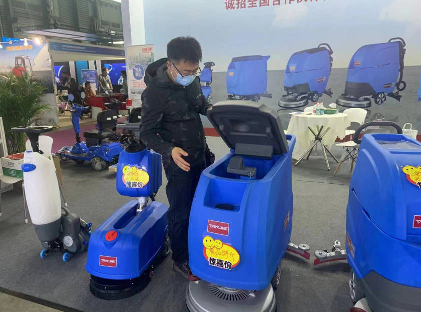 圣安多尼堂坦洁洗地机公司致力于电动洗地机的生产、销售和服务百家